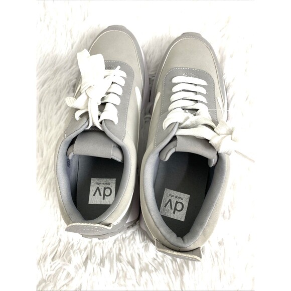 DV Dolce Vita Braiden Sneakers Size 9 Gray White Women's Tennis Shoes Sport - Picture 9 of 11